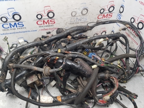 Case New Holland Mxm190, Tm190, Mxm175, Tm175 Cab Wiring Loom Assy - Кабели/ Жици за Трактор: снимка 4 Case New Holland Mxm190, Tm190, Mxm175, Tm175 Cab Wiring Loom Assy - Кабели/ Жици за Трактор: снимка 4