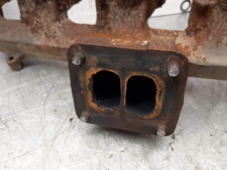 Claas Ares 600, 700, 800 Series 836 Engine Exhaust Manifold 6005021528 - Изпускателен колектор за Трактор: снимка 4 Claas Ares 600, 700, 800 Series 836 Engine Exhaust Manifold 6005021528 - Изпускателен колектор за Трактор: снимка 4