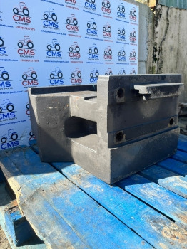 Claas Ares 656rc, Ares 500, 600 Front Weight 565 Kg 7700036817, 7700070530 - Противовес: снимка 4 Claas Ares 656rc, Ares 500, 600 Front Weight 565 Kg 7700036817, 7700070530 - Противовес: снимка 4