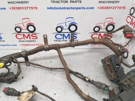 Claas Arion 640 A36 Engine Wiring Loom - Кабели/ Жици за Трактор: снимка 5 Claas Arion 640 A36 Engine Wiring Loom - Кабели/ Жици за Трактор: снимка 5