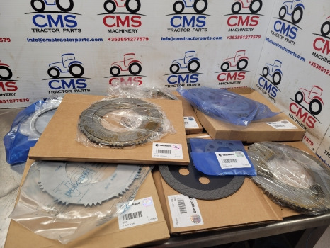Claas Arion 640 Carraro 20.25 Si Front Axle Brake Plate Kit 64212, 0011469130 - Спирачни дискове: снимка 1 Claas Arion 640 Carraro 20.25 Si Front Axle Brake Plate Kit 64212, 0011469130 - Спирачни дискове: снимка 1