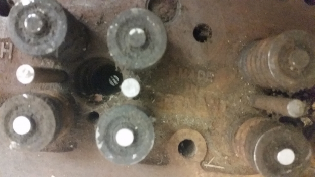 Cummins Engine Cylinder Head 3275441 - Глава на блока за Трактор: снимка 4 Cummins Engine Cylinder Head 3275441 - Глава на блока за Трактор: снимка 4
