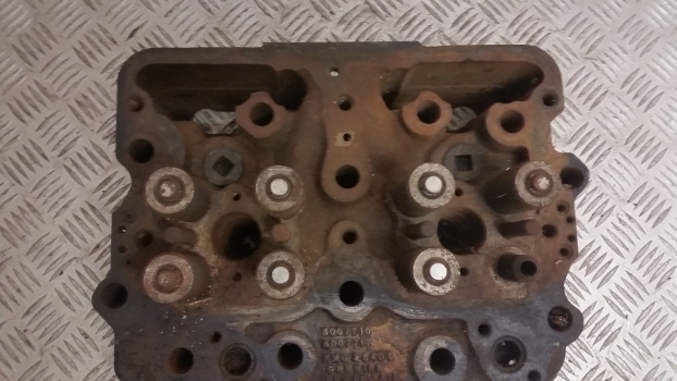 Cummins Nt855 Engine Cylinder Head 3007717, 3007718 - Глава на блока за Трактор: снимка 5 Cummins Nt855 Engine Cylinder Head 3007717, 3007718 - Глава на блока за Трактор: снимка 5