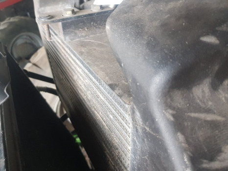 Deutz Agrotron M620, M610, M615, M600,ttv Intercooler 0.015.6910.2/20 - Радиатор: снимка 3 Deutz Agrotron M620, M610, M615, M600,ttv Intercooler 0.015.6910.2/20 - Радиатор: снимка 3