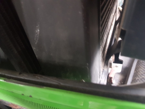 Deutz Agrotron M620, M610, M615,m640,ttv620, 610, Oil Cooler 0.015.6911.2/10 - Радиатор: снимка 4 Deutz Agrotron M620, M610, M615,m640,ttv620, 610, Oil Cooler 0.015.6911.2/10 - Радиатор: снимка 4
