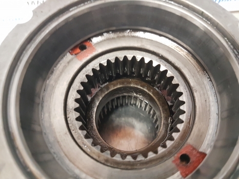 Deutz D7807c, 6806, Dx3 Rear Axle Differential Complete 02309685, 04322311 - Диференциал за Трактор: снимка 4 Deutz D7807c, 6806, Dx3 Rear Axle Differential Complete 02309685, 04322311 - Диференциал за Трактор: снимка 4
