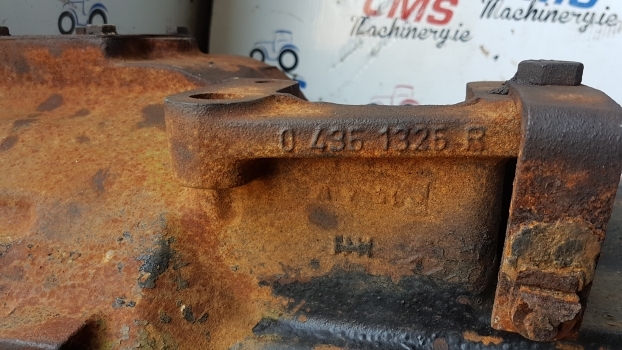 Deutz Dx 3.90 Transmission Gearbox Housing 043251440 - Скоростна кутия и части за Трактор: снимка 5 Deutz Dx 3.90 Transmission Gearbox Housing 043251440 - Скоростна кутия и части за Трактор: снимка 5