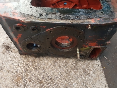Deutz Dxbis 110, 85, 90 Transmission Back Housing 02388963, 4328896rk, 4328896r - Скоростна кутия и части за Трактор: снимка 2 Deutz Dxbis 110, 85, 90 Transmission Back Housing 02388963, 4328896rk, 4328896r - Скоростна кутия и части за Трактор: снимка 2