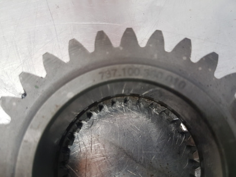 Fendt 724 S4, 714, 716, 718, 720, 722, Spur Gear Z28 737100380010 - Предна ос: снимка 4 Fendt 724 S4, 714, 716, 718, 720, 722, Spur Gear Z28 737100380010 - Предна ос: снимка 4