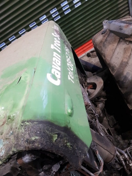 Fendt 928 Bonnet Hood Complete 931502020600, 931502020610, 931502020620 - Каросерия и екстериор: снимка 4 Fendt 928 Bonnet Hood Complete 931502020600, 931502020610, 931502020620 - Каросерия и екстериор: снимка 4
