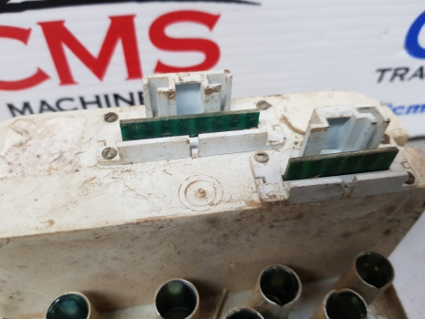 Fiat 115-90, 130-90,140-90, 160-90, 180-90 Instrument Cluster, Dashboard 5127874 - Електрическа система: снимка 4 Fiat 115-90, 130-90,140-90, 160-90, 180-90 Instrument Cluster, Dashboard 5127874 - Електрическа система: снимка 4