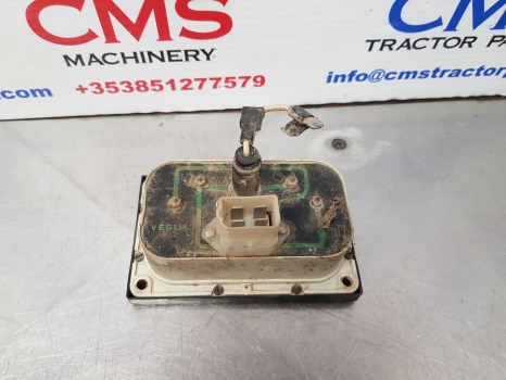 Fiat 115-90, 130-90,140-90, 160-90, 180-90 Instrument Cluster, Dashboard 5127876 - Електрическа система: снимка 5 Fiat 115-90, 130-90,140-90, 160-90, 180-90 Instrument Cluster, Dashboard 5127876 - Електрическа система: снимка 5