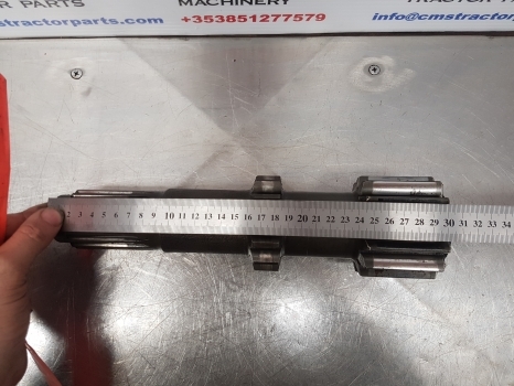 Fiat 1180, 110-90, 11090dt, Rear Axle Shaft Rhs 13t L.308mm 5109410 - Задна ос за Трактор: снимка 4 Fiat 1180, 110-90, 11090dt, Rear Axle Shaft Rhs 13t L.308mm 5109410 - Задна ос за Трактор: снимка 4