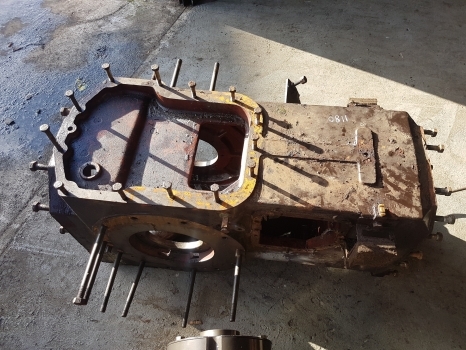 Fiat 1180 Rear Axle Central Case 5107674, 5107675 - Задна ос за Трактор: снимка 3 Fiat 1180 Rear Axle Central Case 5107674, 5107675 - Задна ос за Трактор: снимка 3