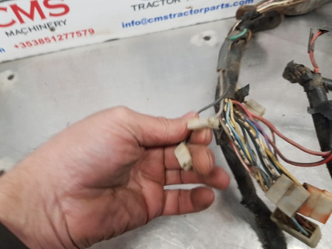 Fiat 160-90, 140-90, 115-90, 180-90, 160-90 Dash Wiring Loom Complete 5131408 - Кабели/ Жици: снимка 5 Fiat 160-90, 140-90, 115-90, 180-90, 160-90 Dash Wiring Loom Complete 5131408 - Кабели/ Жици: снимка 5