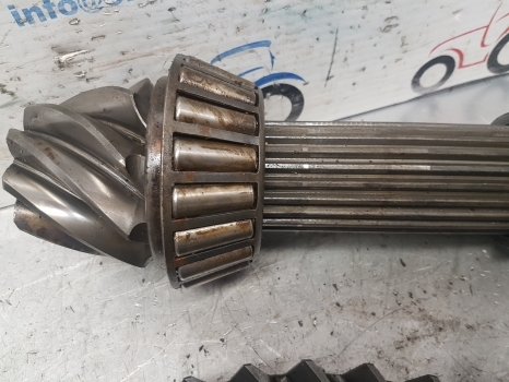 Fiat 160-90, 140-90, 180-90 Rear Axle Bevel Gear 5128099, 5113838, 5127094 - Задна ос за Трактор: снимка 4 Fiat 160-90, 140-90, 180-90 Rear Axle Bevel Gear 5128099, 5113838, 5127094 - Задна ос за Трактор: снимка 4