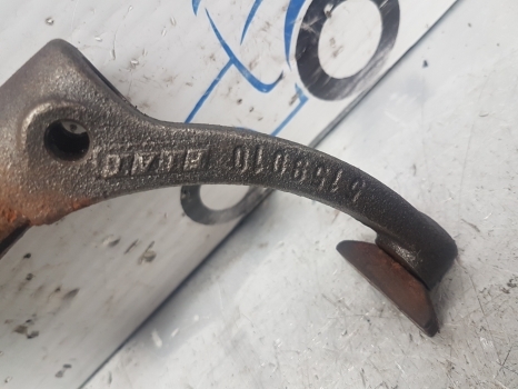 Fiat F Series F115, F120, F130, F140 Clutch Control Fork Assembly 5159010 - Съединител и части за Трактор: снимка 2 Fiat F Series F115, F120, F130, F140 Clutch Control Fork Assembly 5159010 - Съединител и части за Трактор: снимка 2