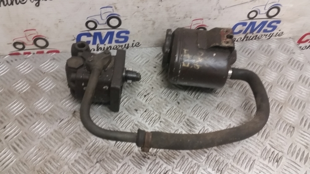 Fiat Tractor 980 Hydraulic Power Steering Pump With Rezervoir 5129481, 87569205 - Помпа на хидроусилвателя за Трактор: снимка 1 Fiat Tractor 980 Hydraulic Power Steering Pump With Rezervoir 5129481, 87569205 - Помпа на хидроусилвателя за Трактор: снимка 1