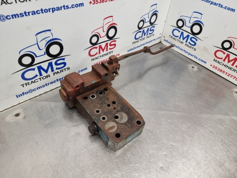 Ford 4000, 5000, 6600, 7600, 7000 Trailer Brake Valve 81829166 - Части на спирачната система: снимка 2 Ford 4000, 5000, 6600, 7600, 7000 Trailer Brake Valve 81829166 - Части на спирачната система: снимка 2
