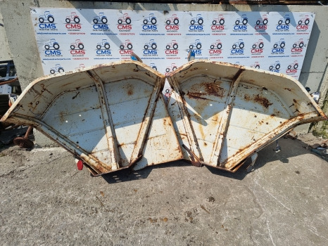 Ford 5000, 6000, 7000 Mudguard Pair As Pictures, 82008463, 82008463 - Калник: снимка 1 Ford 5000, 6000, 7000 Mudguard Pair As Pictures, 82008463, 82008463 - Калник: снимка 1