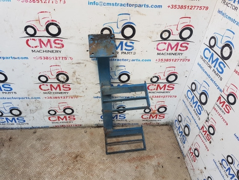 Ford 5110, 5610, 6610, 7610 Ap Cab Foot Step Rhs 83955307 - Cтъпало: снимка 1 Ford 5110, 5610, 6610, 7610 Ap Cab Foot Step Rhs 83955307 - Cтъпало: снимка 1