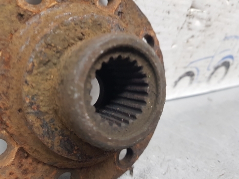 Ford 5610, 6610, 7610 Zf Apl325 Front Axle Pinion Flange E1nn3b091aa, 83927810 - Предна ос за Селскостопанска техника: снимка 2 Ford 5610, 6610, 7610 Zf Apl325 Front Axle Pinion Flange E1nn3b091aa, 83927810 - Предна ос за Селскостопанска техника: снимка 2