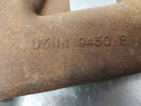 Ford 6610 Exhaust Manifold D3nn9430b, 1837151, 81837151 - Изпускателен колектор за Трактор: снимка 3 Ford 6610 Exhaust Manifold D3nn9430b, 1837151, 81837151 - Изпускателен колектор за Трактор: снимка 3