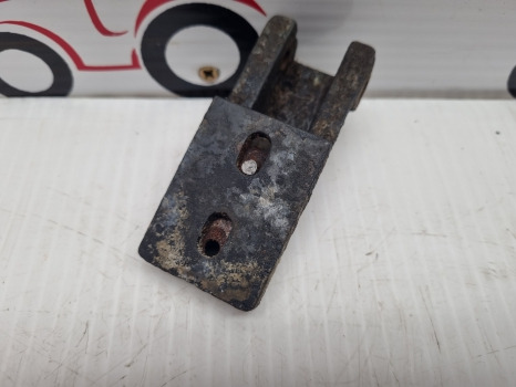 Ford 6610 Q Cab Rear Window Latch Lh/rh 83909519, D6nn94408n01a,83909518 - Врата и части: снимка 5 Ford 6610 Q Cab Rear Window Latch Lh/rh 83909519, D6nn94408n01a,83909518 - Врата и части: снимка 5