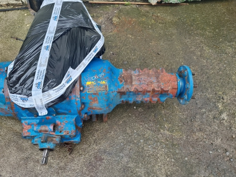 Ford 7600, 5600, 6600, 5700, 7700 Rear Axle Complete D0nn4013a , D8nn4011ga - Задна ос: снимка 2 Ford 7600, 5600, 6600, 5700, 7700 Rear Axle Complete D0nn4013a , D8nn4011ga - Задна ос: снимка 2