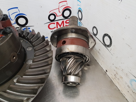 Ford 7610, 10, 100 Rear Bevel Gear Differential E0nn4209ca, E0nn4610da, 83927041 - Задна ос: снимка 4 Ford 7610, 10, 100 Rear Bevel Gear Differential E0nn4209ca, E0nn4610da, 83927041 - Задна ос: снимка 4