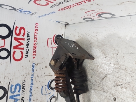 Съединител и части за Трактор Ford 7610 10 Series Clutch Pedal 83960492, E4nn7n546aa12b, E4nn7d082bc: снимка 6