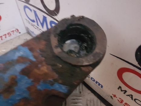 Ford 7710 Front Axle Housing Rhs Apl325 4472051009, 4472451071, E1nn3b402aa - Предна ос за Трактор: снимка 2 Ford 7710 Front Axle Housing Rhs Apl325 4472051009, 4472451071, E1nn3b402aa - Предна ос за Трактор: снимка 2