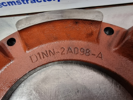 Ford 7810 7910, 10, 40, Ts S. Rear Axle Brake Housing Outer D1nn2a098a, 83964342 - Задна ос: снимка 3 Ford 7810 7910, 10, 40, Ts S. Rear Axle Brake Housing Outer D1nn2a098a, 83964342 - Задна ос: снимка 3