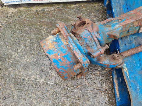 Ford 7840, 5640, 6640, 7740 Front Axle Hub Complete Rhs 18915, Car123489 - Предна ос: снимка 1 Ford 7840, 5640, 6640, 7740 Front Axle Hub Complete Rhs 18915, Car123489 - Предна ос: снимка 1