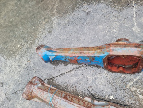 Ford 7840, 6640, 5640 Front Axle Housing Car125160, 19013 , Car128939, 82850149 - Предна ос: снимка 3 Ford 7840, 6640, 5640 Front Axle Housing Car125160, 19013 , Car128939, 82850149 - Предна ос: снимка 3