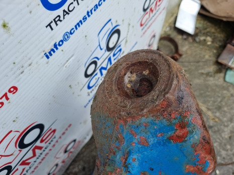 Ford 7840, 6640, 5640 Front Axle Housing Car125160, Car128939, 82850149, 19013 - Предна ос: снимка 5 Ford 7840, 6640, 5640 Front Axle Housing Car125160, Car128939, 82850149, 19013 - Предна ос: снимка 5