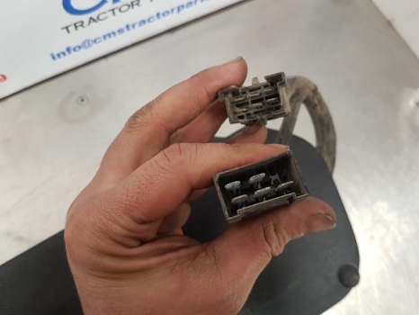 Ford 7840, 8240, 40 Series, Panel, Ignition, Wiper Switch F0nn11n501aa - Кабина и интериор за Трактор: снимка 5 Ford 7840, 8240, 40 Series, Panel, Ignition, Wiper Switch F0nn11n501aa - Кабина и интериор за Трактор: снимка 5