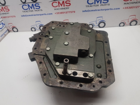 Ford 7840, 8240, 8340 Transmission Control Cover Plate F0nn7z479ag, F3nn7z479 - Трансмисия: снимка 1 Ford 7840, 8240, 8340 Transmission Control Cover Plate F0nn7z479ag, F3nn7z479 - Трансмисия: снимка 1