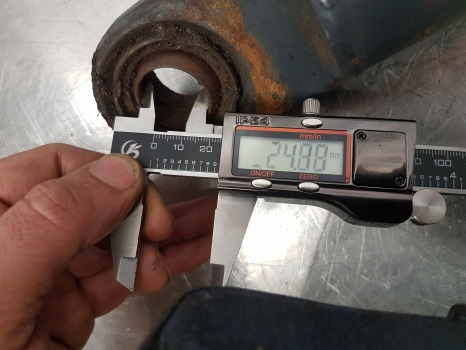 Ford 7840, 8240, Ts Series Lift Assistor Cylinder F0nnb601ab, 82026701, 82005025 - Хидравлика: снимка 4 Ford 7840, 8240, Ts Series Lift Assistor Cylinder F0nnb601ab, 82026701, 82005025 - Хидравлика: снимка 4
