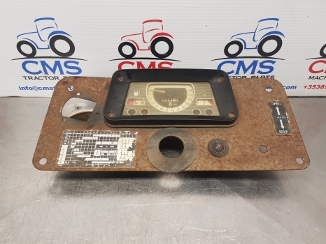 Ford Digger 10 Series, 555 Dashboard, Clock, Instrument Cluster D8nn10849ua - Табло за Селскостопанска техника: снимка 1 Ford Digger 10 Series, 555 Dashboard, Clock, Instrument Cluster D8nn10849ua - Табло за Селскостопанска техника: снимка 1