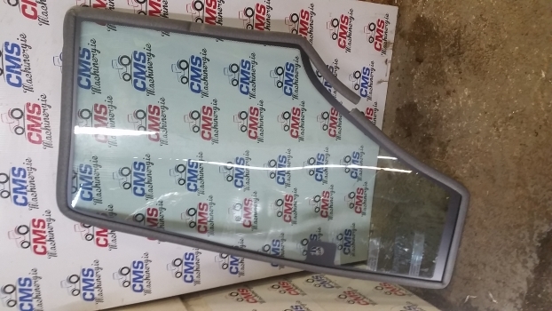 Ford New Holland 40, 60, M, Tl, Ts Series Cab Door Glass Right 82000367 - Врата и части за Трактор: снимка 2 Ford New Holland 40, 60, M, Tl, Ts Series Cab Door Glass Right 82000367 - Врата и части за Трактор: снимка 2