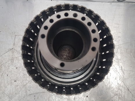 Ford New Holland 40 And Ts Series, 8240 Rear Clutch Housing, 82036853, 82016096 - Съединител и части за Селскостопанска техника: снимка 5 Ford New Holland 40 And Ts Series, 8240 Rear Clutch Housing, 82036853, 82016096 - Съединител и части за Селскостопанска техника: снимка 5
