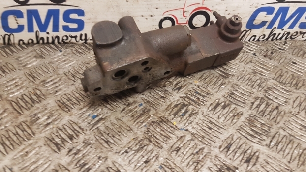 Ford, New Holland 40, Ts S. Trailer Brake Valve Distributor 81874969, 1535108113 - Спирачен клапан за Трактор: снимка 2 Ford, New Holland 40, Ts S. Trailer Brake Valve Distributor 81874969, 1535108113 - Спирачен клапан за Трактор: снимка 2