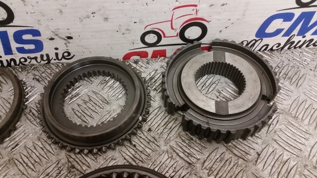 Ford New Holland 40, Ts Transmission Synchronizer Forward, Reverse 82001900 - Трансмисия за Трактор: снимка 3 Ford New Holland 40, Ts Transmission Synchronizer Forward, Reverse 82001900 - Трансмисия за Трактор: снимка 3