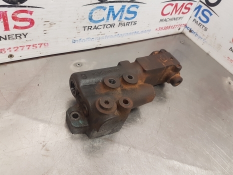 Ford New Holland 7840, 40 Serie Hydraulic Brake Valve For Parts Only F0nn2n073bd - Спирачен клапан за Трактор: снимка 3 Ford New Holland 7840, 40 Serie Hydraulic Brake Valve For Parts Only F0nn2n073bd - Спирачен клапан за Трактор: снимка 3