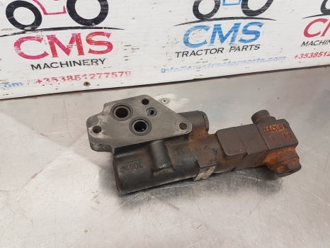 Ford New Holland 7840, 40 Serie Hydraulic Brake Valve For Parts Only F0nn2n073bd - Спирачен клапан за Трактор: снимка 4 Ford New Holland 7840, 40 Serie Hydraulic Brake Valve For Parts Only F0nn2n073bd - Спирачен клапан за Трактор: снимка 4