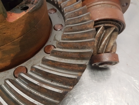 Ford New Holland 7840, Ts, 40, Bevel Gear And Differential 81866326, F0nn4209ca - Диференциал за Селскостопанска техника: снимка 4 Ford New Holland 7840, Ts, 40, Bevel Gear And Differential 81866326, F0nn4209ca - Диференциал за Селскостопанска техника: снимка 4