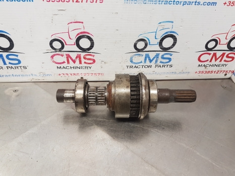 Ford New Holland 7840, Ts, 40 Series Sle 8240 Transmission 4wd Shaft 81867433 - Трансмисия: снимка 1 Ford New Holland 7840, Ts, 40 Series Sle 8240 Transmission 4wd Shaft 81867433 - Трансмисия: снимка 1