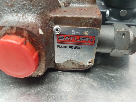 Ford New Holland Case, Massey Ferguson Quicke Loader Spool Valve Assy Sq454001 - Хидравличен клапан за Трактор: снимка 3 Ford New Holland Case, Massey Ferguson Quicke Loader Spool Valve Assy Sq454001 - Хидравличен клапан за Трактор: снимка 3