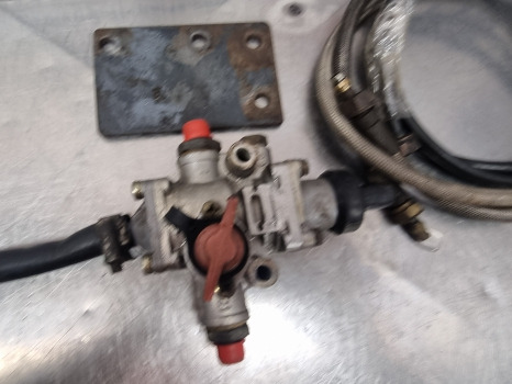 Ford New Holland Reifenfullen Control Valve Assy Reifenfullen - Хидравлика: снимка 4 Ford New Holland Reifenfullen Control Valve Assy Reifenfullen - Хидравлика: снимка 4